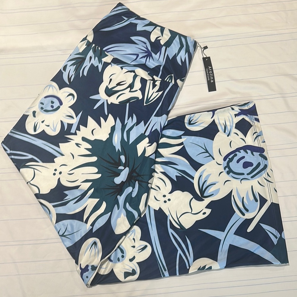 Floral Wide-Leg Pants in Blue and White